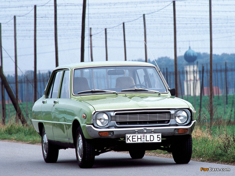 Mazda 1300 1971–76 photos (800 x 600)