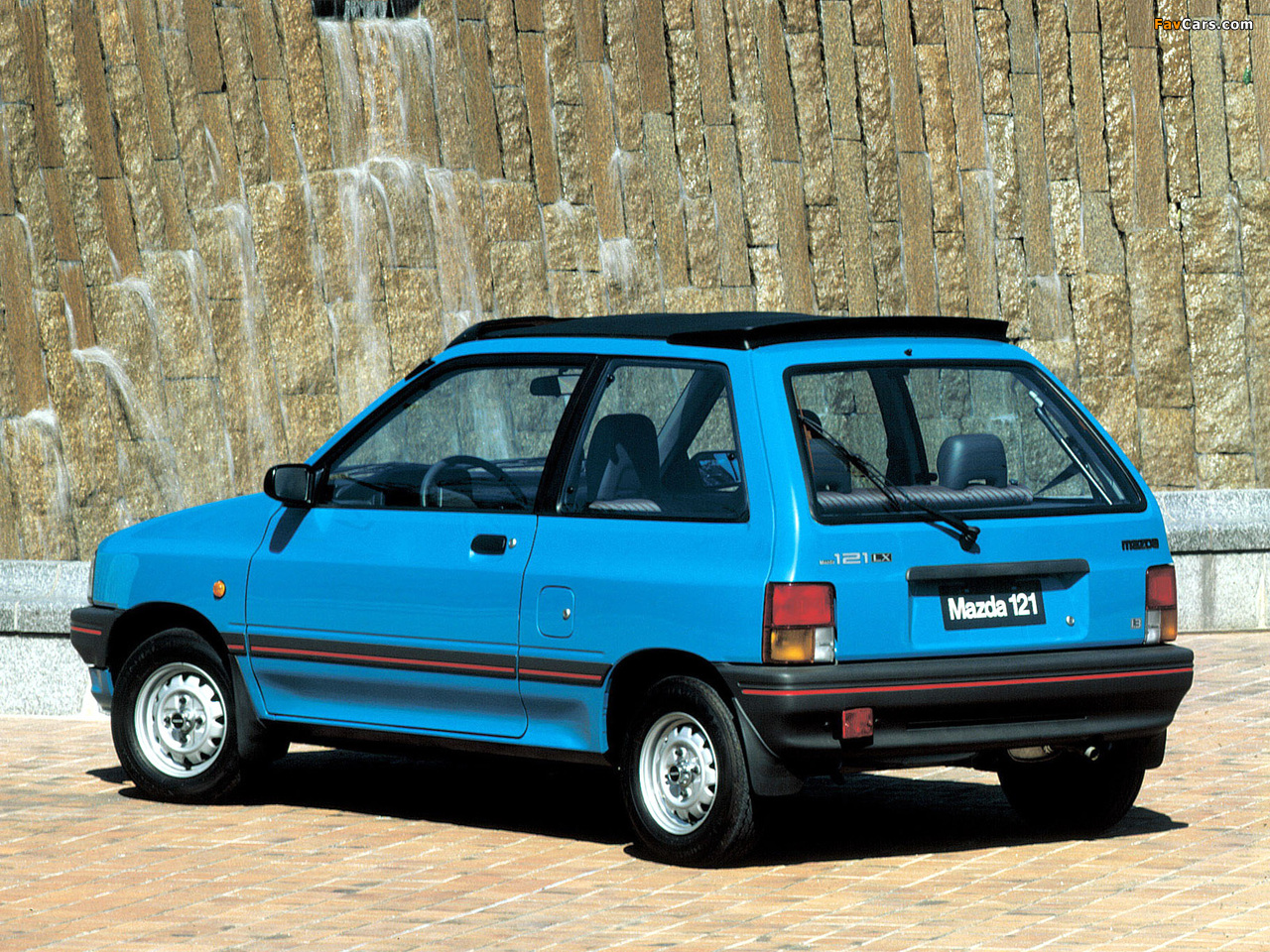 Photos of Mazda 121 3-door (DA) 1987–91 (1280 x 960)