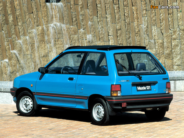 Photos of Mazda 121 3-door (DA) 1987–91 (640 x 480)