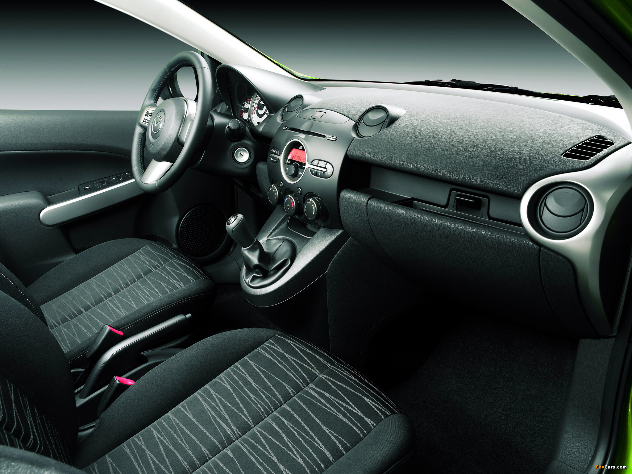 Images of Mazda 2 5-door 2007–10 (2048 x 1536)