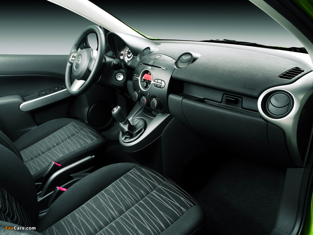Images of Mazda 2 5-door 2007–10 (1024 x 768)