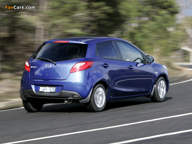 Images of Mazda2 5-door AU-spec (DE) 2007–10 (640 x 480)