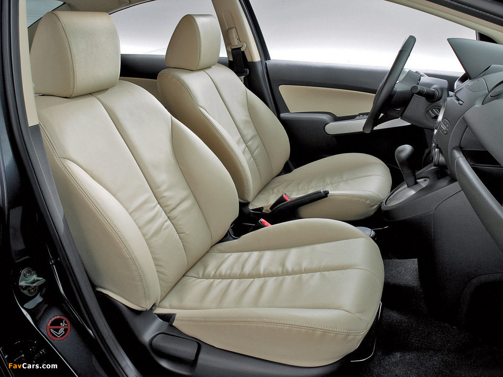 Images of Mazda2 Sedan (DE) 2008–10 (1024 x 768)