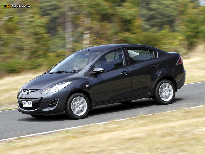 Images of Mazda2 Sedan AU-spec (DE2) 2010–12 (800 x 600)