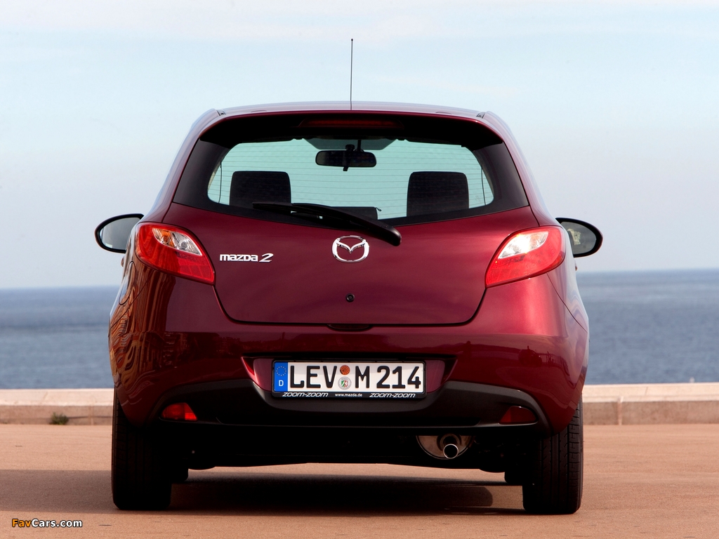 Images of Mazda2 3-door (DE2) 2010 (1024 x 768)