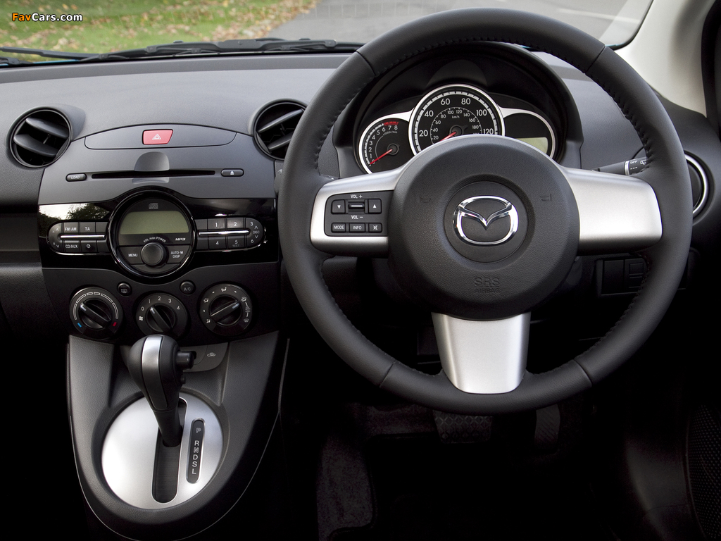 Images of Mazda 2 5-door UK-spec 2010 (1024 x 768)
