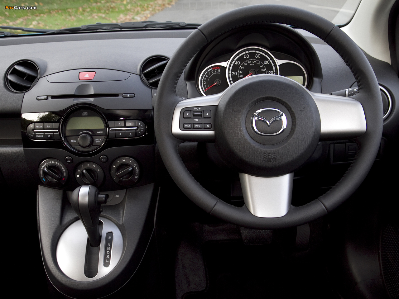 Images of Mazda 2 5-door UK-spec 2010 (1280 x 960)