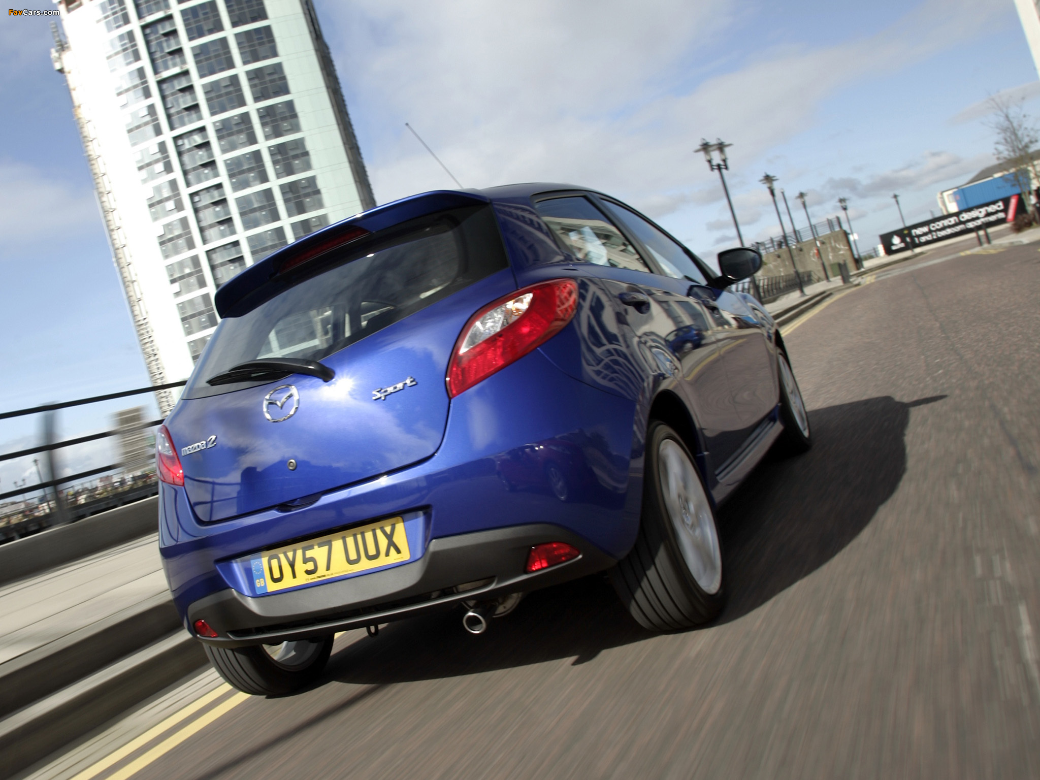 Mazda 2 Sport 5-door UK-spec 2007–10 pictures (2048 x 1536)