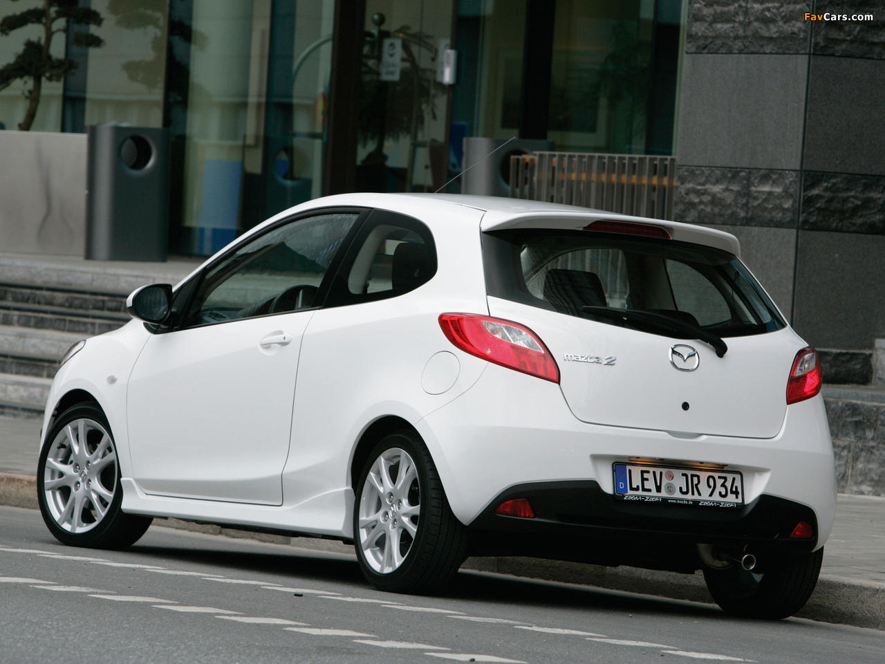 Mazda2 Sport 3-door (DE) 2008–10 images (1280 x 960)