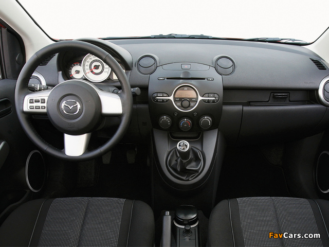 Mazda2 Sport 3-door (DE) 2008–10 pictures (640 x 480)