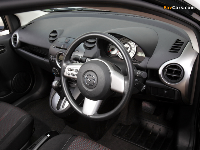 Mazda2 Sedan AU-spec (DE2) 2010–12 photos (640 x 480)
