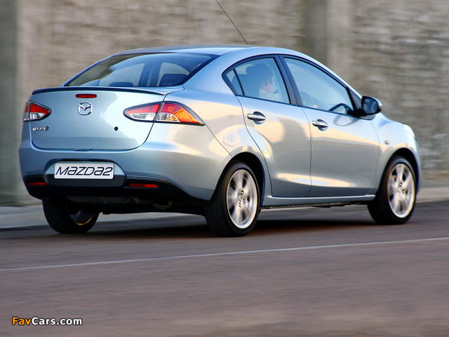 Mazda2 Sedan ZA-spec (DE2) 2010–12 photos (640 x 480)
