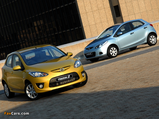 Mazda 2 pictures (640 x 480)