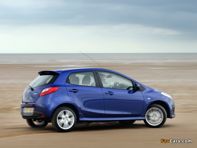 Photos of Mazda 2 Sport 5-door UK-spec 2007–10 (640 x 480)