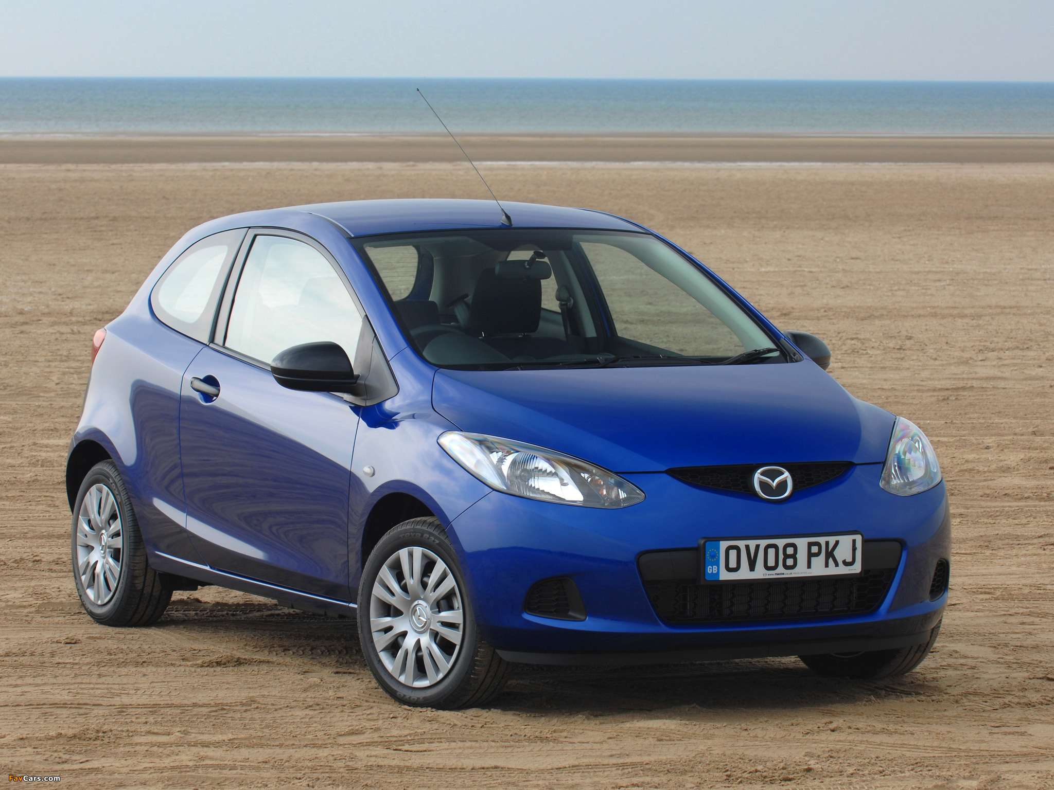 Photos of Mazda2 3-door UK-spec (DE) 2008–10 (2048 x 1536)