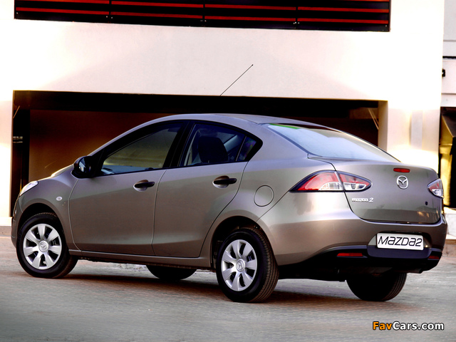 Photos of Mazda2 Sedan ZA-spec (DE2) 2010–12 (640 x 480)