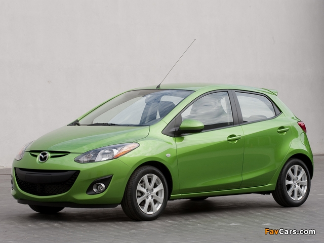 Photos of Mazda2 US-spec (DE2) 2010 (640 x 480)