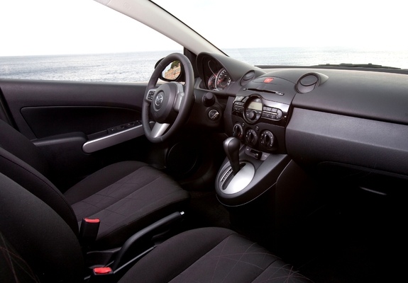 Photos of Mazda2 3-door (DE2) 2010