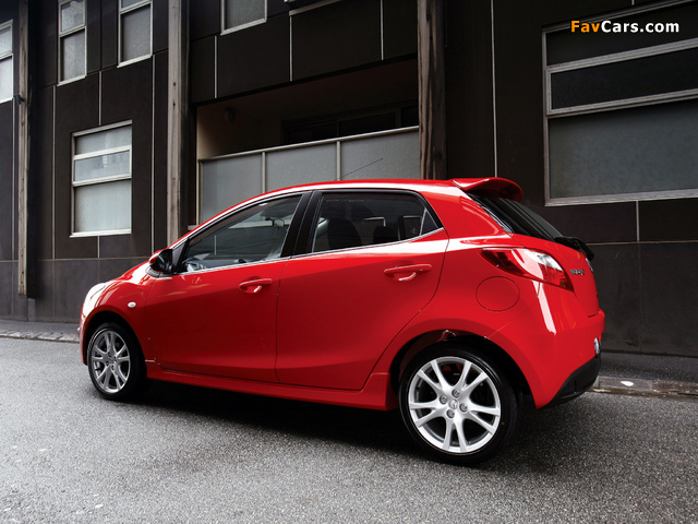 Pictures of Mazda 2 Sport 5-door AU-spec 2007–10 (640 x 480)