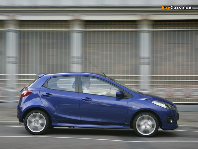 Pictures of Mazda 2 Sport 5-door UK-spec 2007–10 (640 x 480)