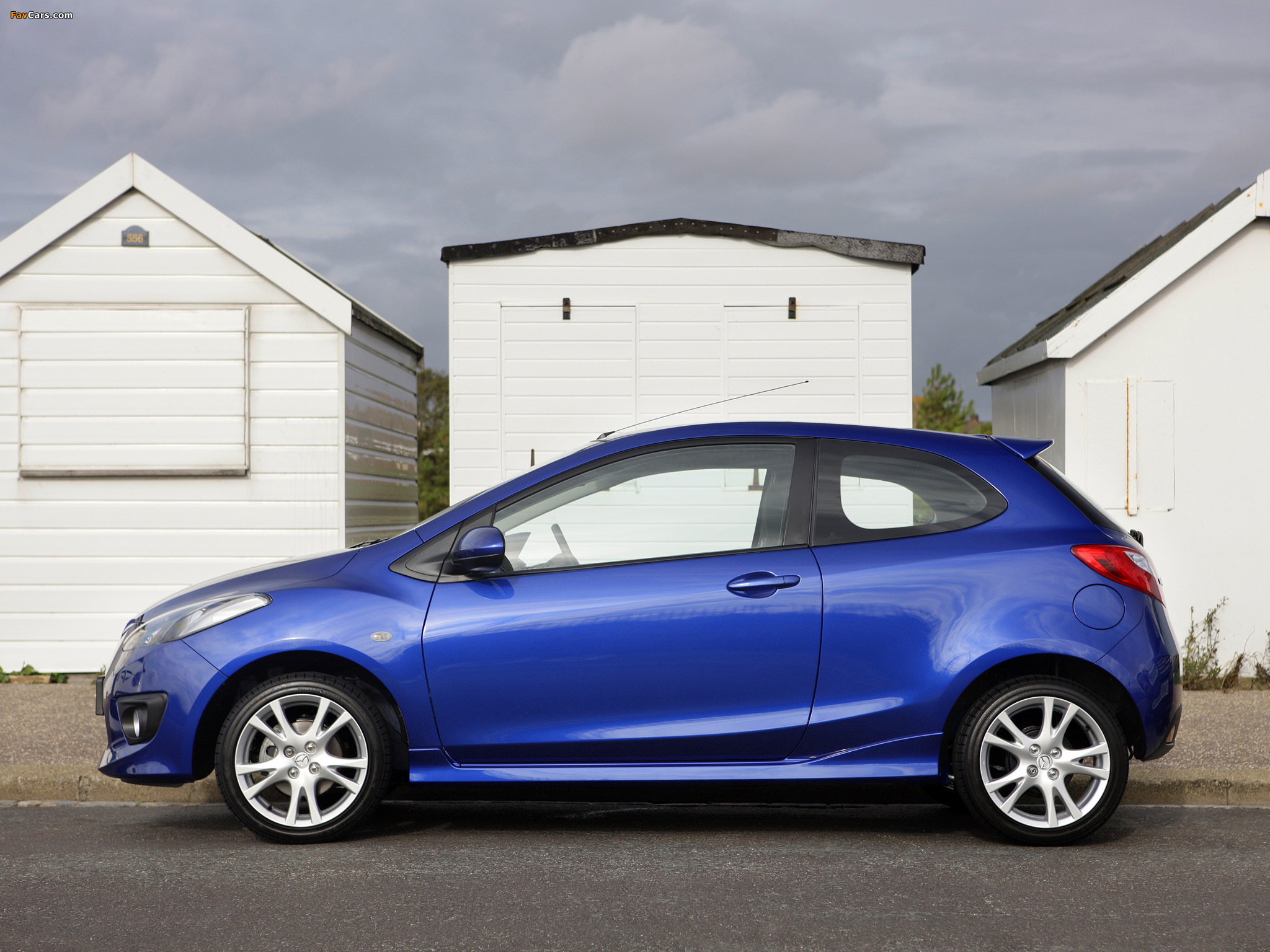 Pictures of Mazda2 Sport 3-door UK-spec (DE) 2008–10 (2048 x 1536)