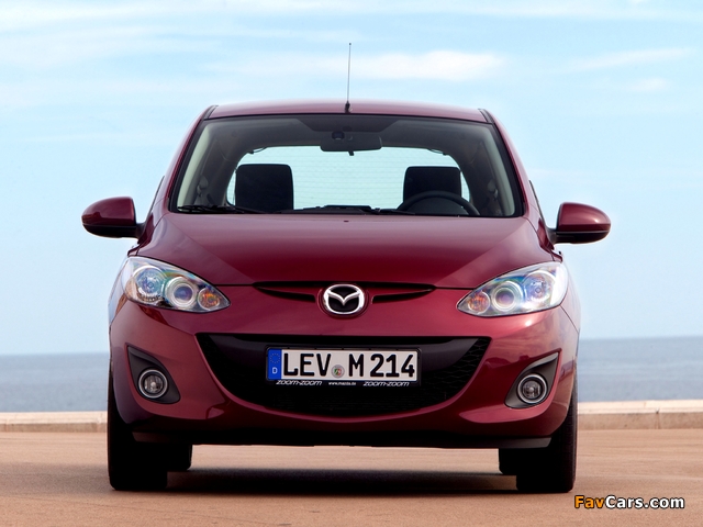 Pictures of Mazda2 3-door (DE2) 2010 (640 x 480)
