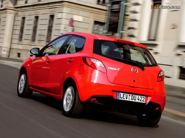 Mazda 2 5-door 2007–10 wallpapers (640 x 480)