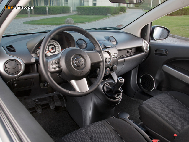 Mazda2 Sport 3-door (DE) 2008–10 wallpapers (640 x 480)