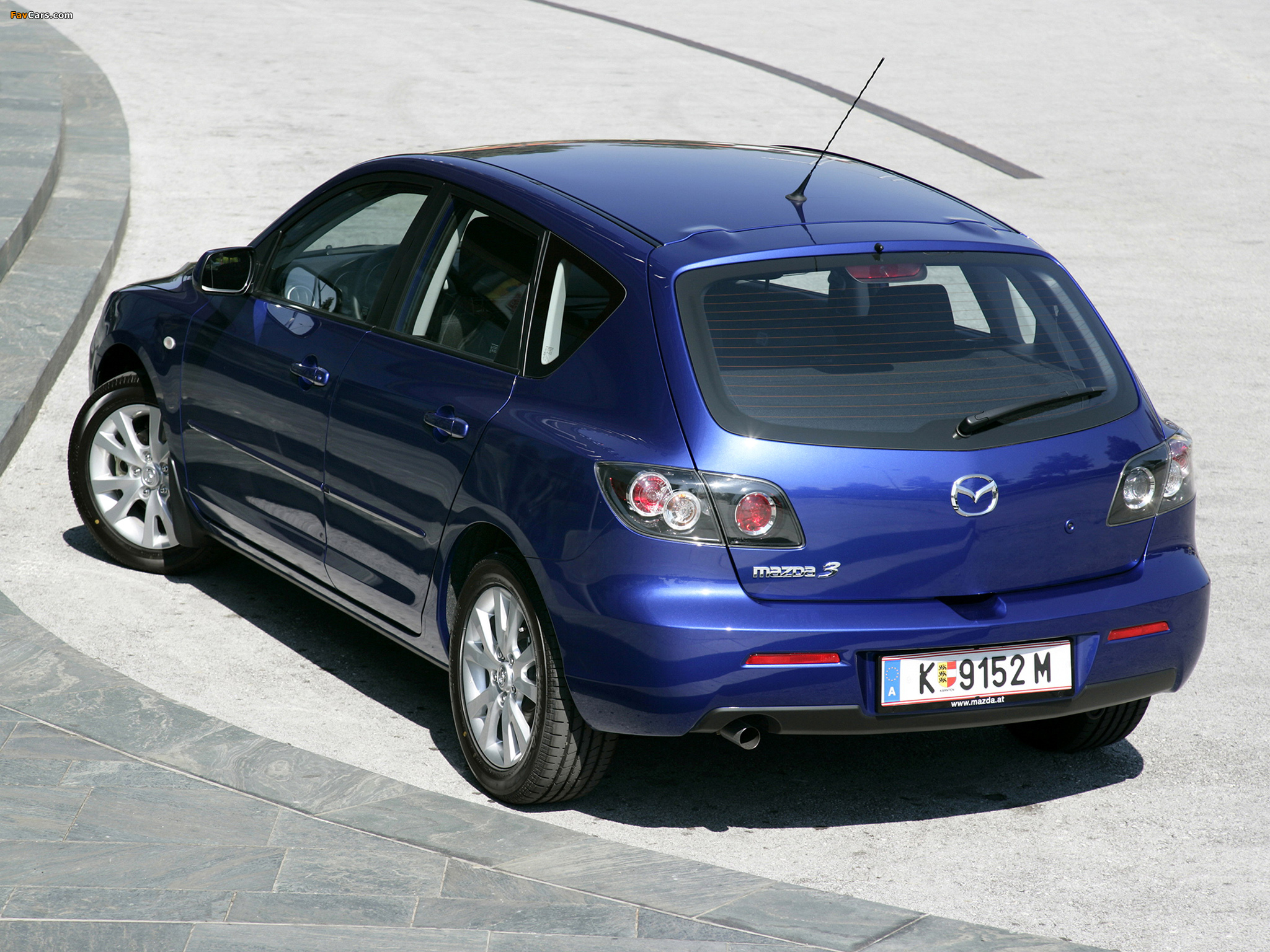 Images of Mazda 3 Hatchback 2006–09 (2048 x 1536)