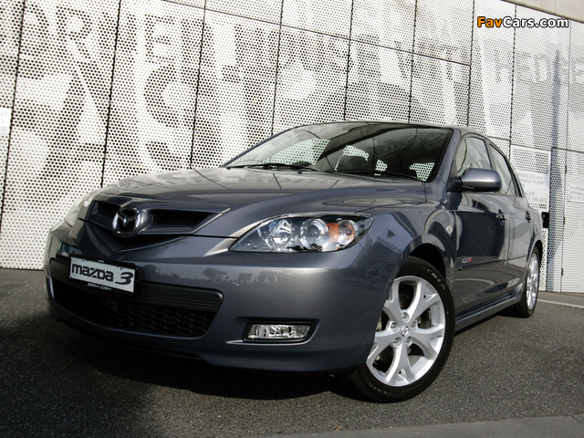 Images of Mazda3 Hatchback SP23 (BK2) 2006–09 (640 x 480)