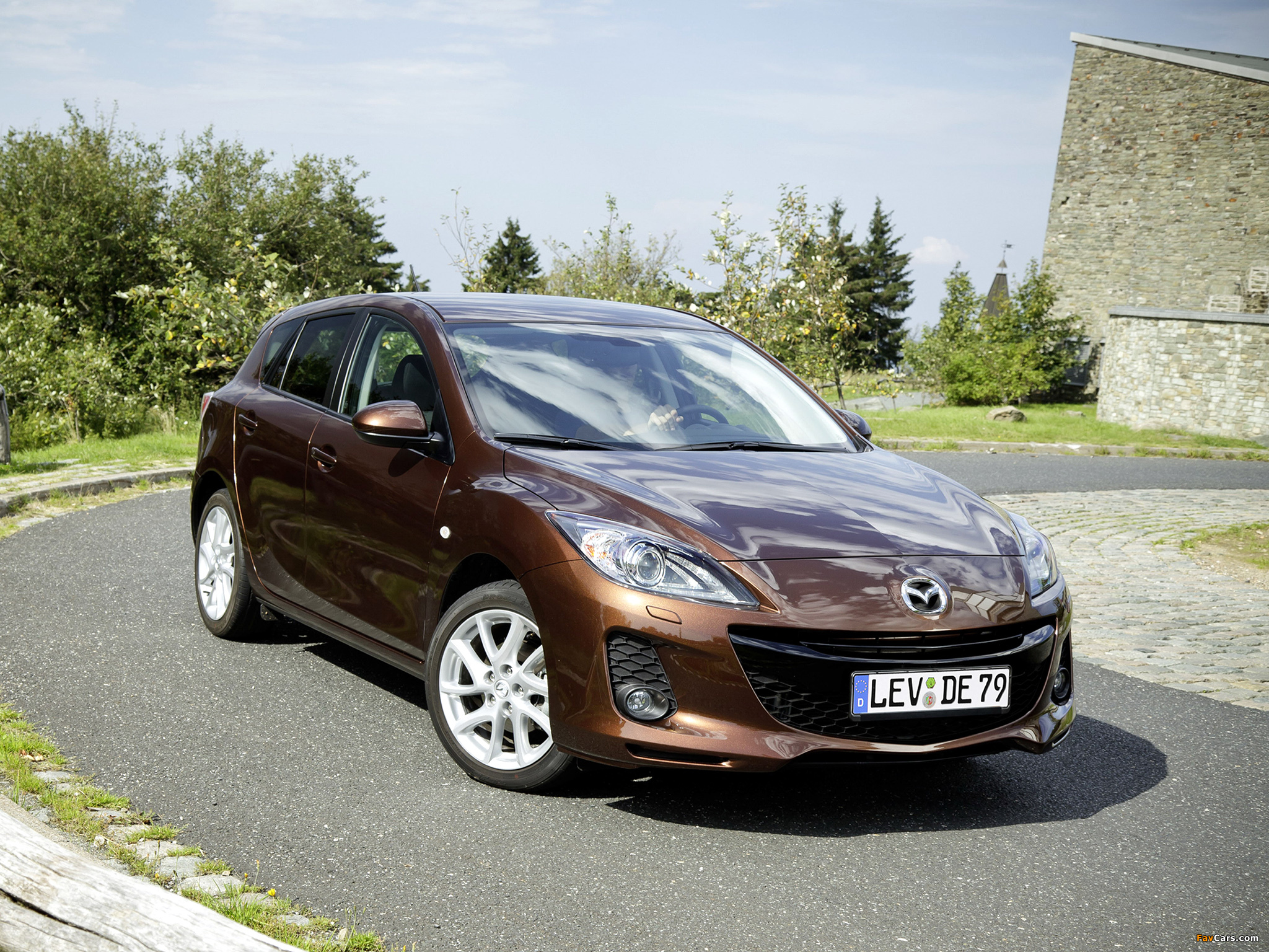 Images of Mazda3 Hatchback (BL2) 2011–13 (2048 x 1536)
