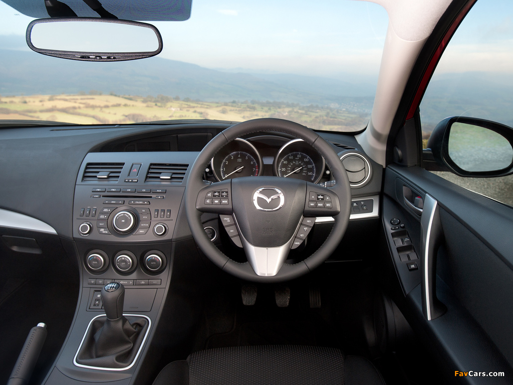 Images of Mazda3 Hatchback UK-spec (BL2) 2011–13 (1024 x 768)