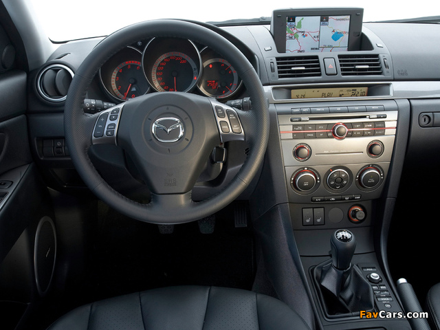 Mazda 3 Hatchback 2006–09 images (640 x 480)