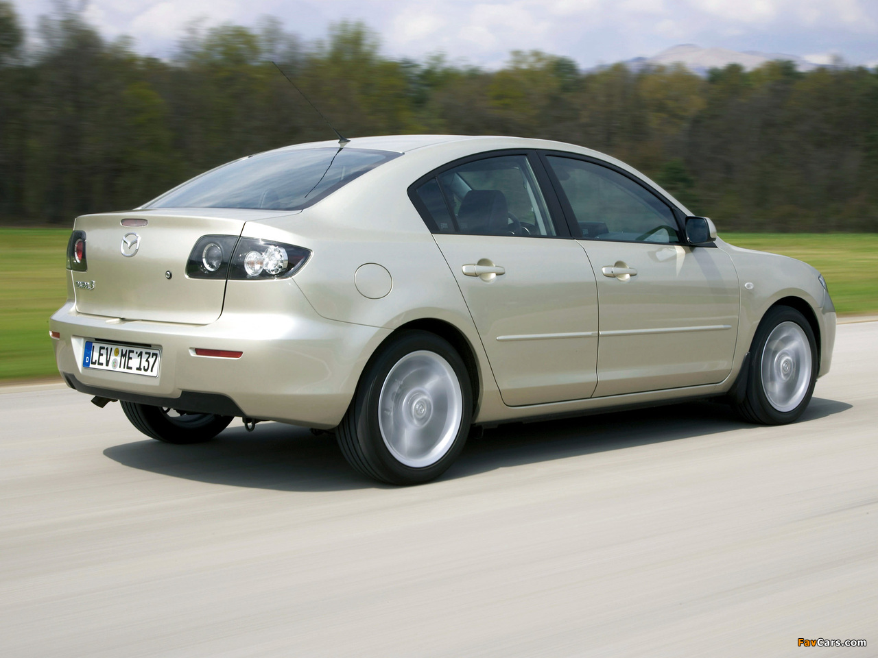 Mazda 3 Sedan 2006–09 photos (1280 x 960)