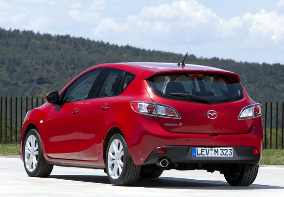 Mazda 3 Hatchback 2009–11 photos