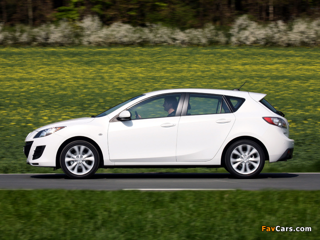 Mazda3 Hatchback i-stop (BL) 2009–11 photos (640 x 480)