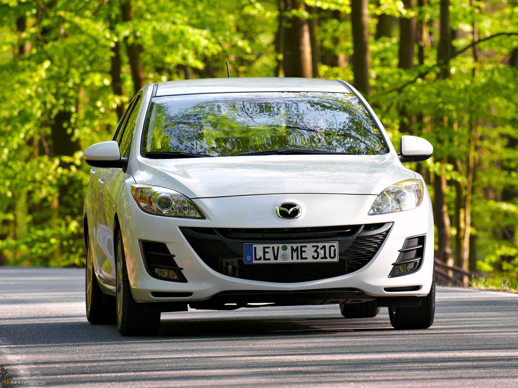 Mazda3 Hatchback i-stop (BL) 2009–11 photos (2048 x 1536)