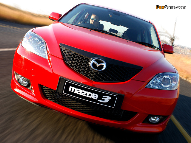 Photos of Mazda3 Hatchback ZA-spec 2003–06 (640 x 480)