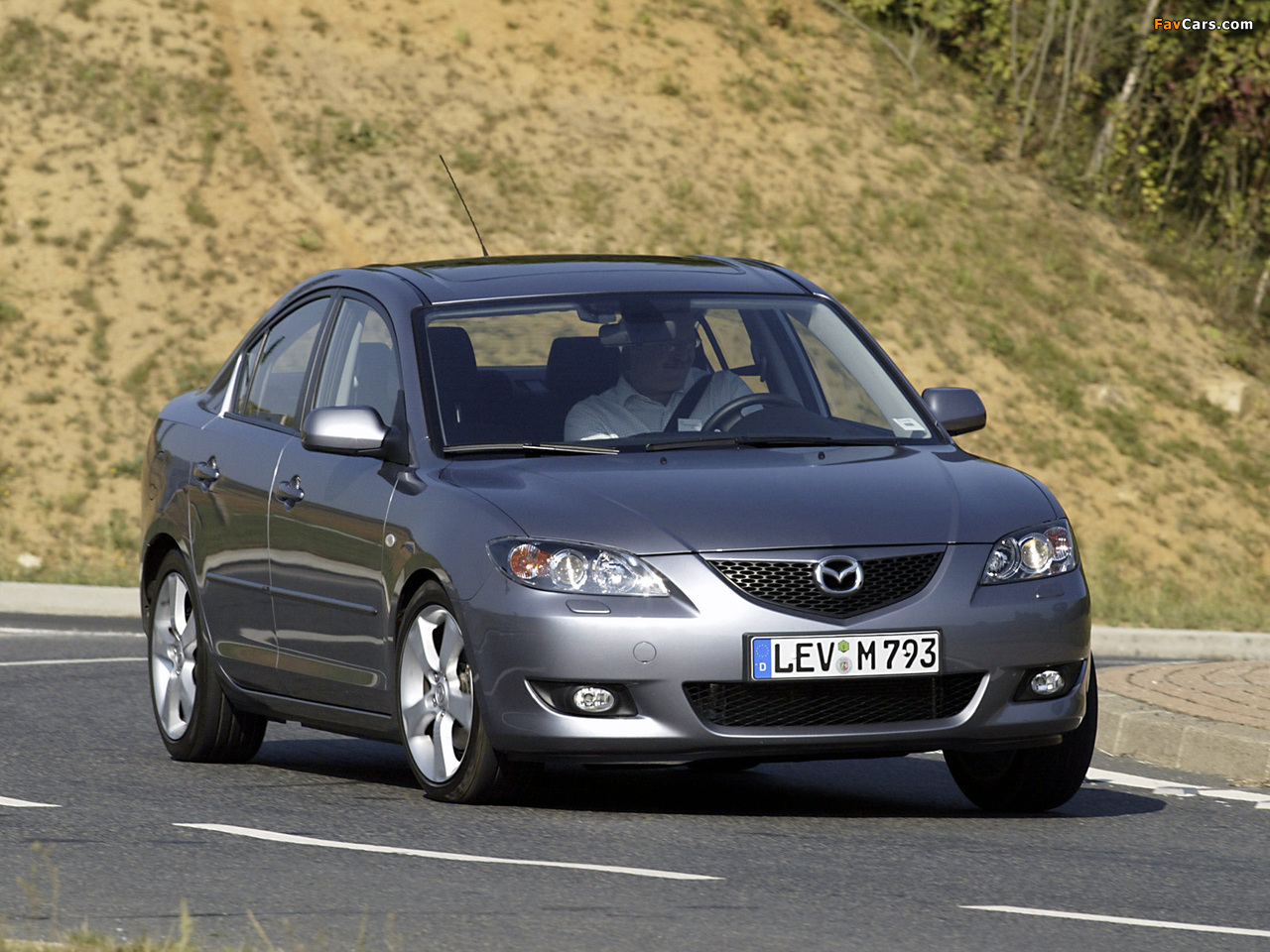 Photos of Mazda3 Sedan (BK) 2004–06 (1280 x 960)