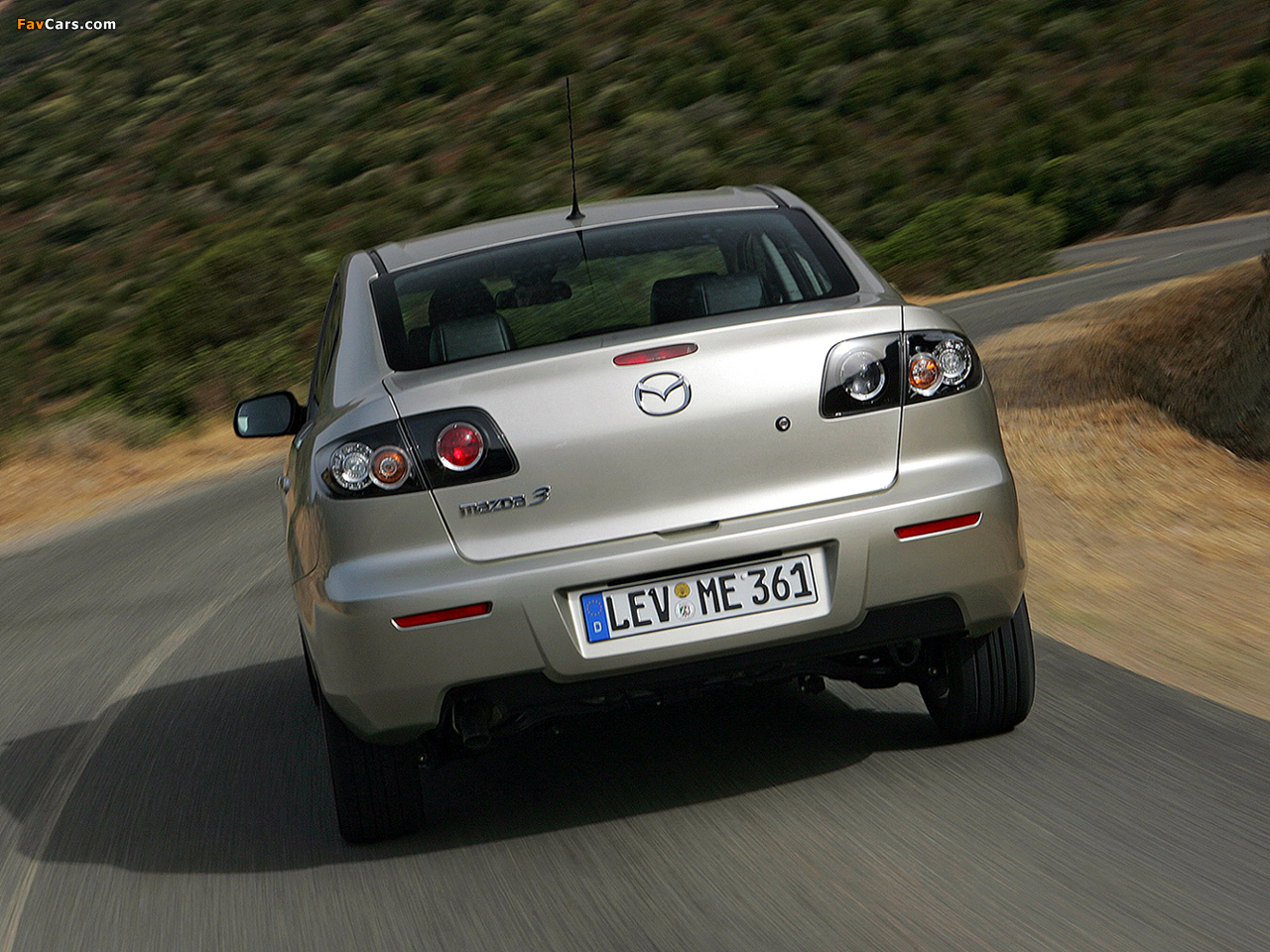 Photos of Mazda 3 Sedan 2006–09 (1280 x 960)