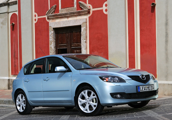 Photos of Mazda 3 Hatchback 2006–09