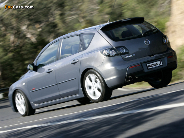 Photos of Mazda3 Hatchback SP23 (BK2) 2006–09 (640 x 480)