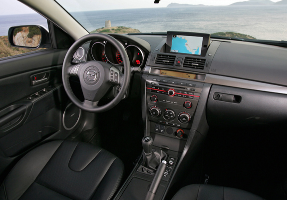 Photos of Mazda 3 Hatchback 2006–09