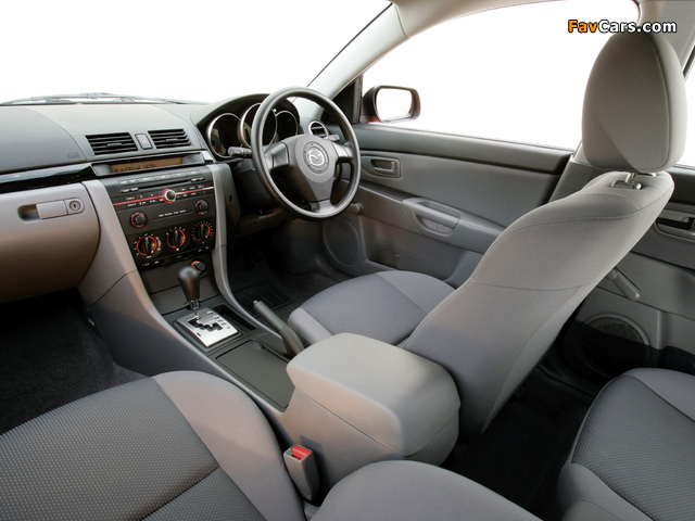 Photos of Mazda3 Hatchback AU-spec (BK2) 2006–09 (640 x 480)