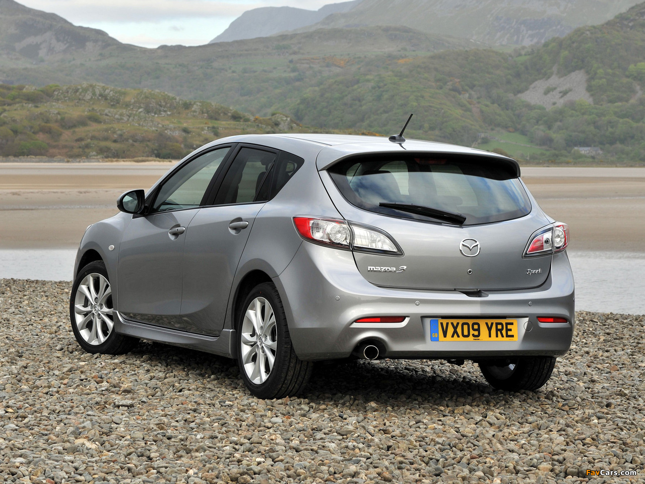 Photos of Mazda3 Sport Hatchback UK-spec (BL) 2009–11 (1280 x 960)