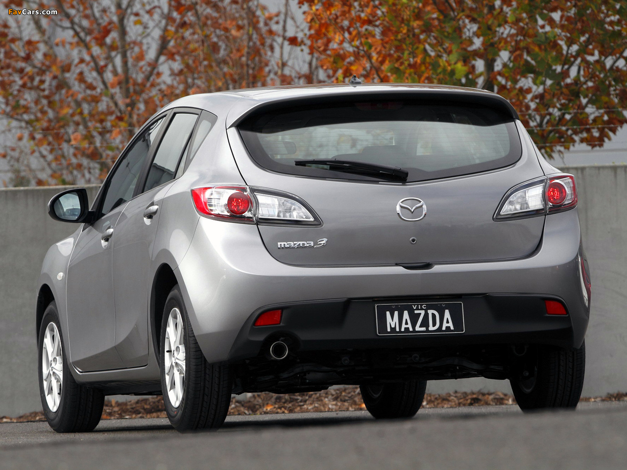 Photos of Mazda3 Hatchback AU-spec (BL) 2009–11 (1280 x 960)