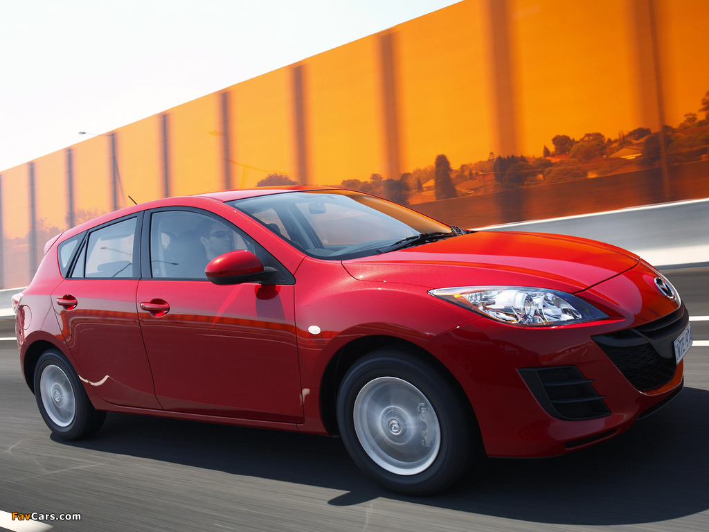 Photos of Mazda3 Hatchback AU-spec (BL) 2009–11 (1024 x 768)