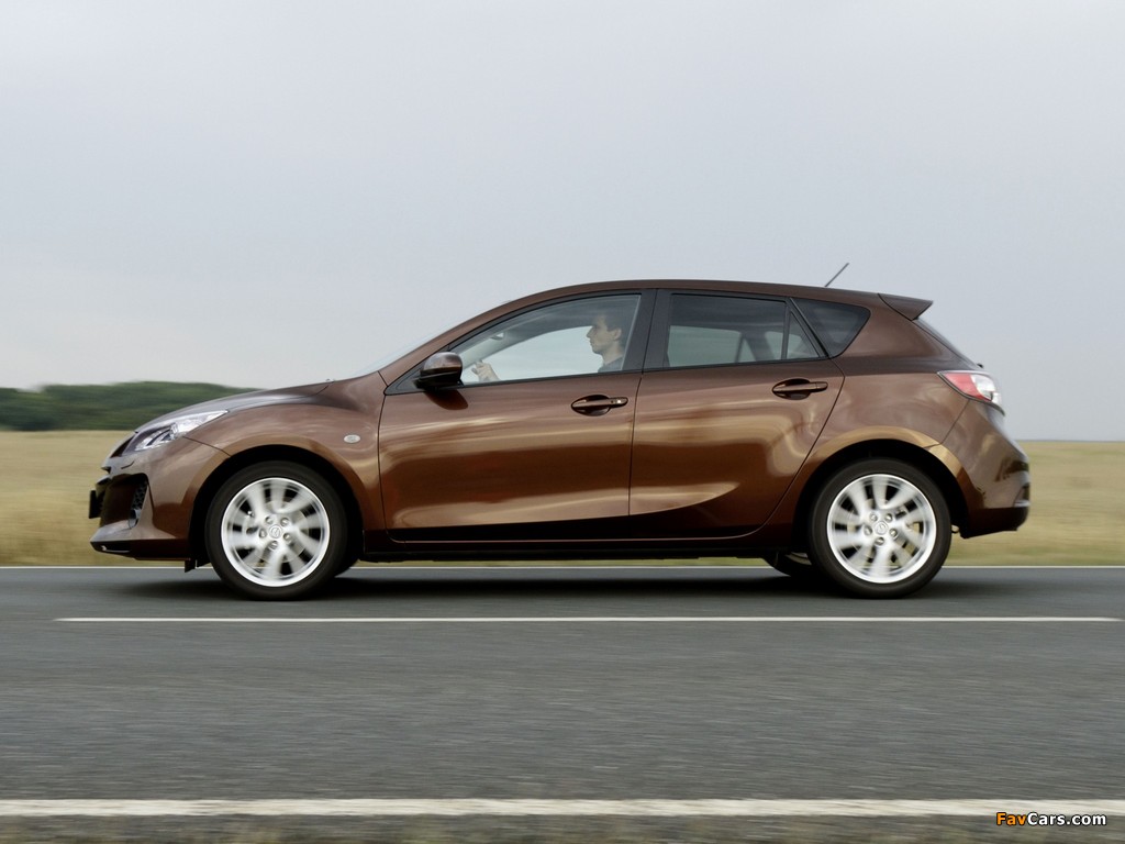 Photos of Mazda3 Hatchback (BL2) 2011–13 (1024 x 768)