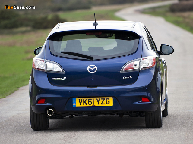Photos of Mazda3 Hatchback UK-spec (BL2) 2011–13 (640 x 480)