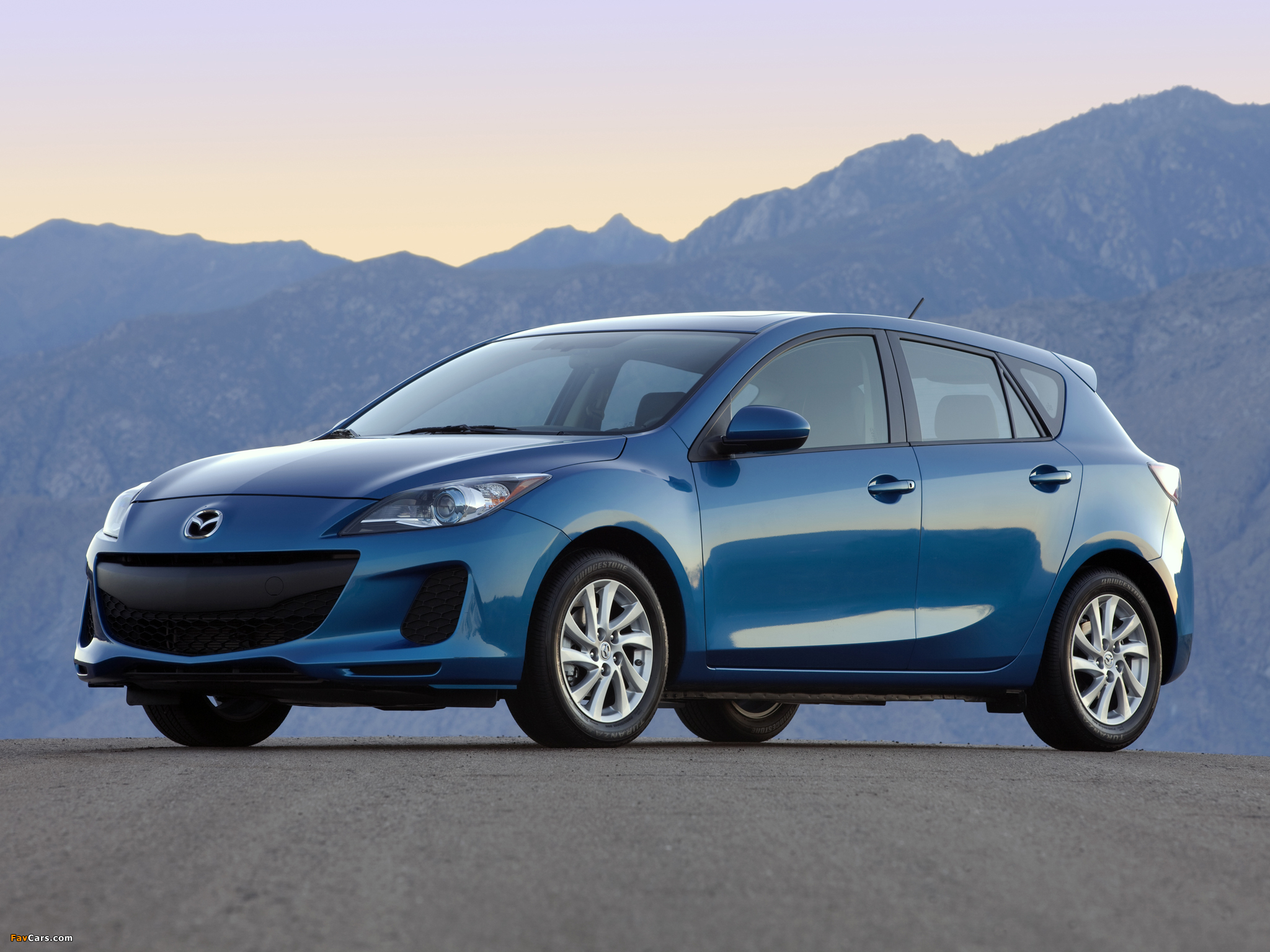 Photos of Mazda3 Hatchback US-spec (BL2) 2011–13 (2048 x 1536)